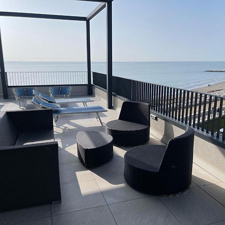 Nuovo Residence Serenissima Frontemare - Agenzia Cocal Caorle Exteriér fotografie