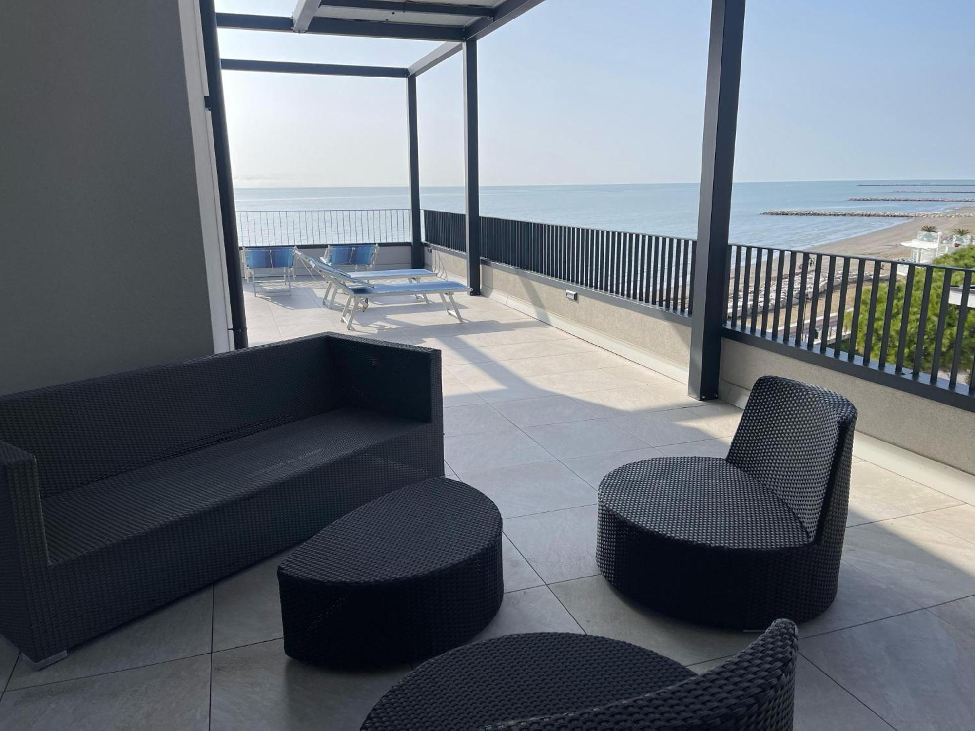 Nuovo Residence Serenissima Frontemare - Agenzia Cocal Caorle Exteriér fotografie