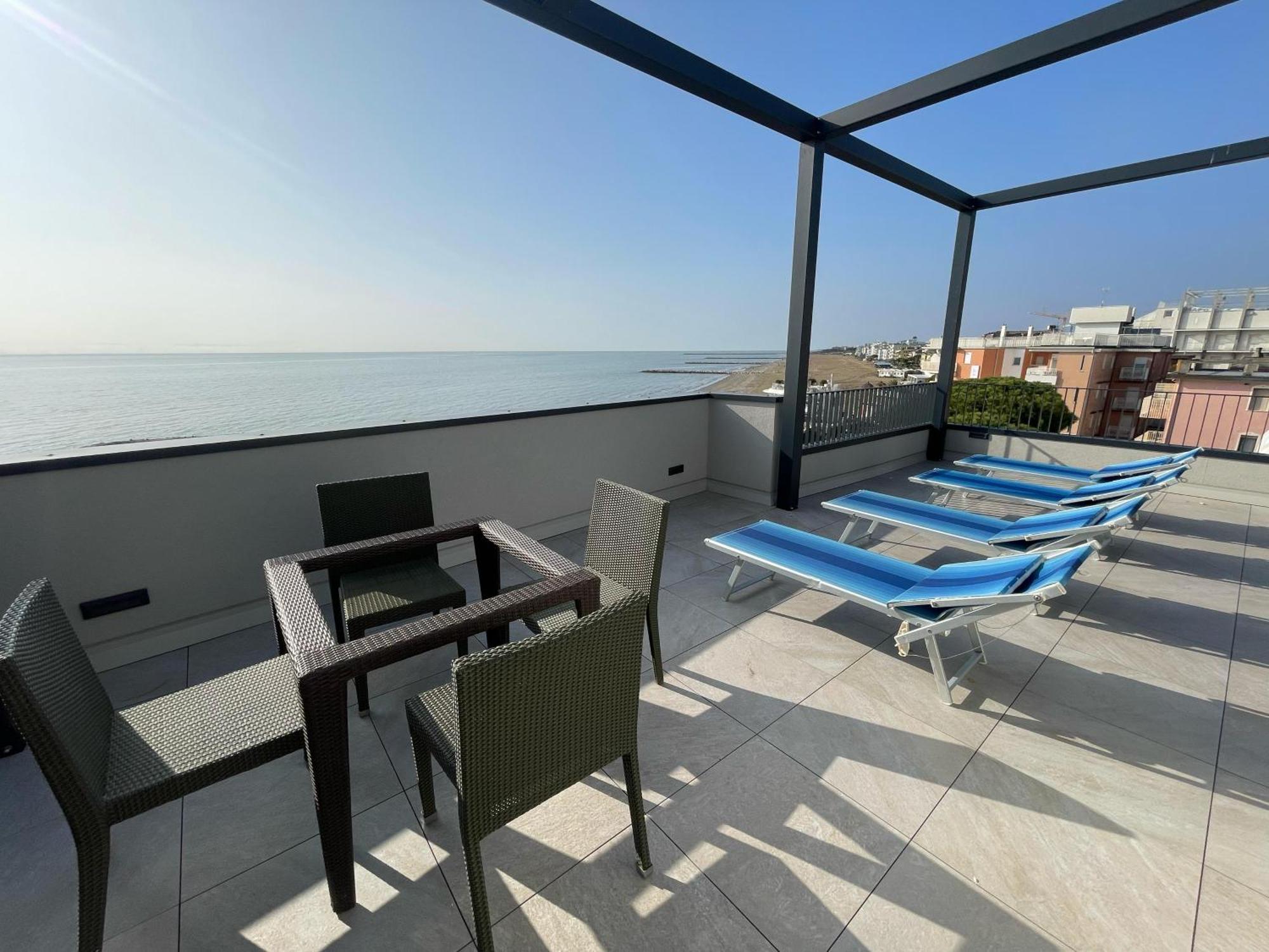 Nuovo Residence Serenissima Frontemare - Agenzia Cocal Caorle Exteriér fotografie