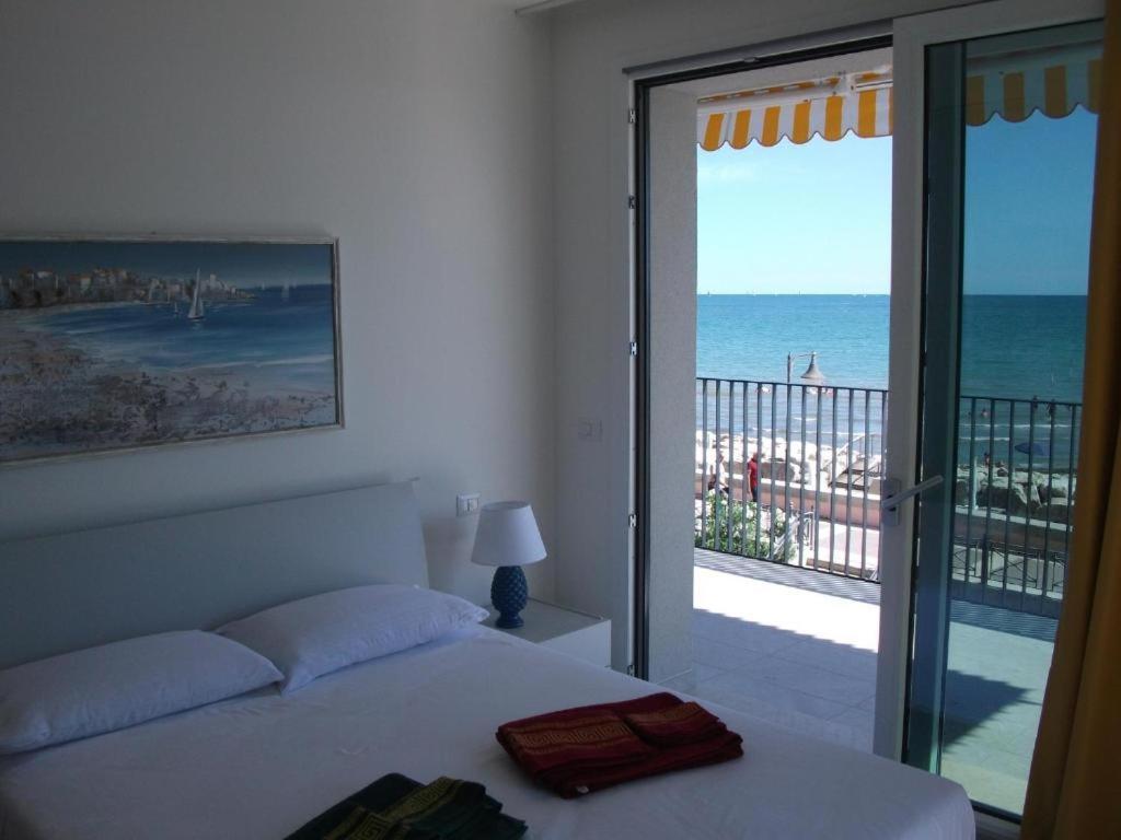 Nuovo Residence Serenissima Frontemare - Agenzia Cocal Caorle Exteriér fotografie